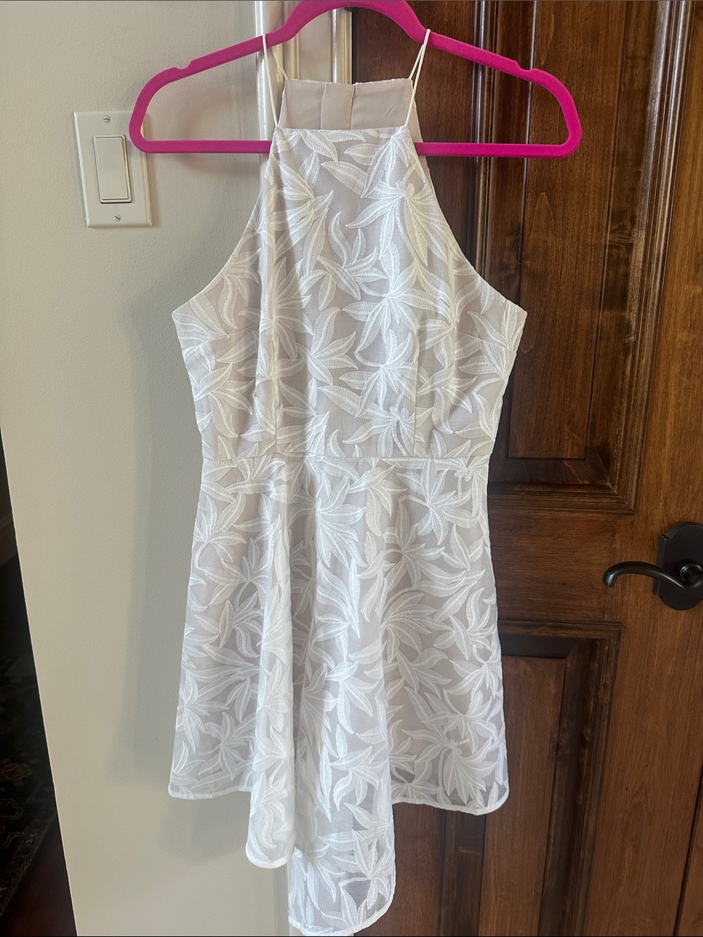 KEEPSAKE the Label White Halter Leaf Lace Mini Dress Sz Medium MINT condition